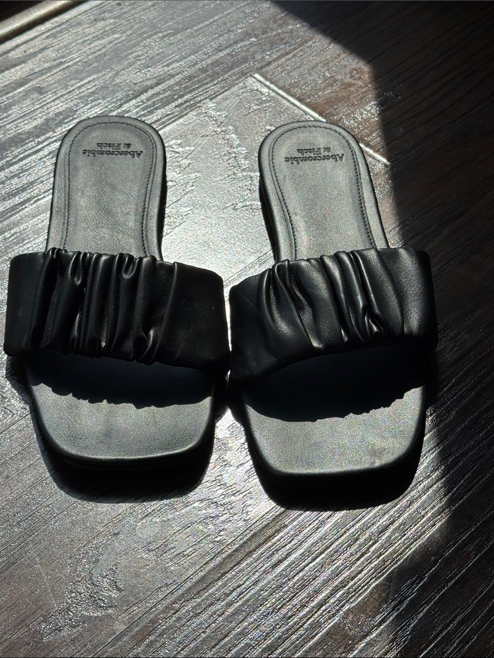 Abercrombie & Fitch Black Ruched Slide Mules